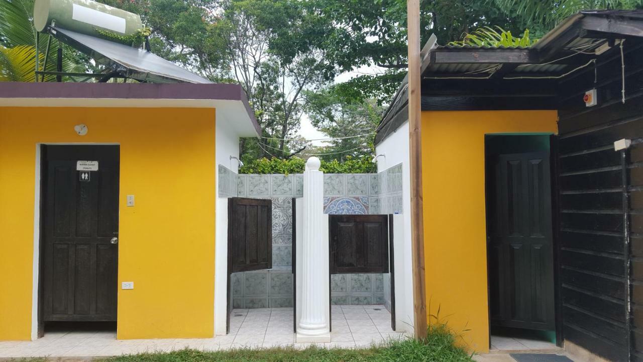 Secret Cabins At Firefly Beach Cottage Negril Esterno foto